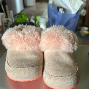 Cozy Pink women’s slippers
